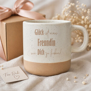 Steingut Tasse Gl&uuml;ck ist eine Freundin 360 ml